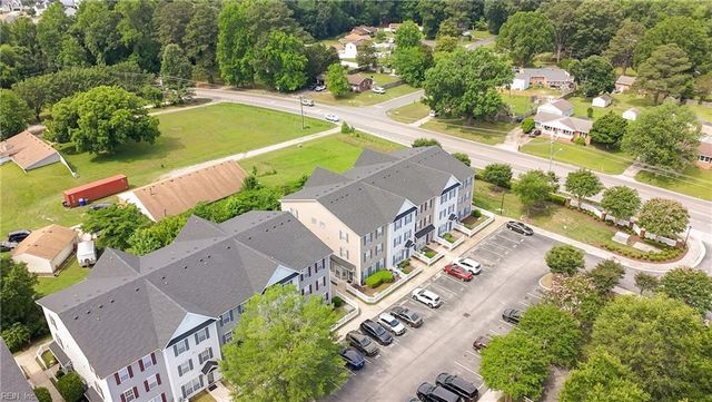 218 Teton CIR, Suffolk, VA 23435