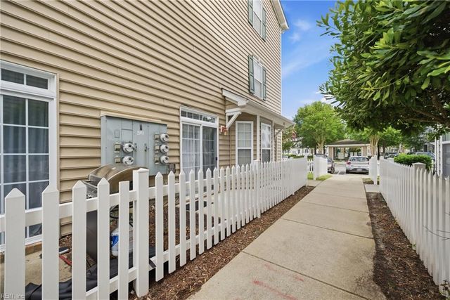 218 Teton CIR, Suffolk, VA 23435