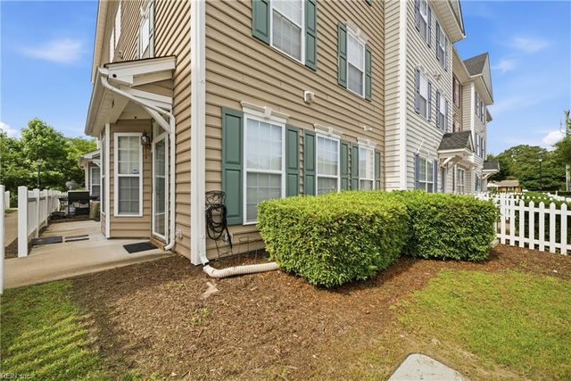 218 Teton CIR, Suffolk, VA 23435