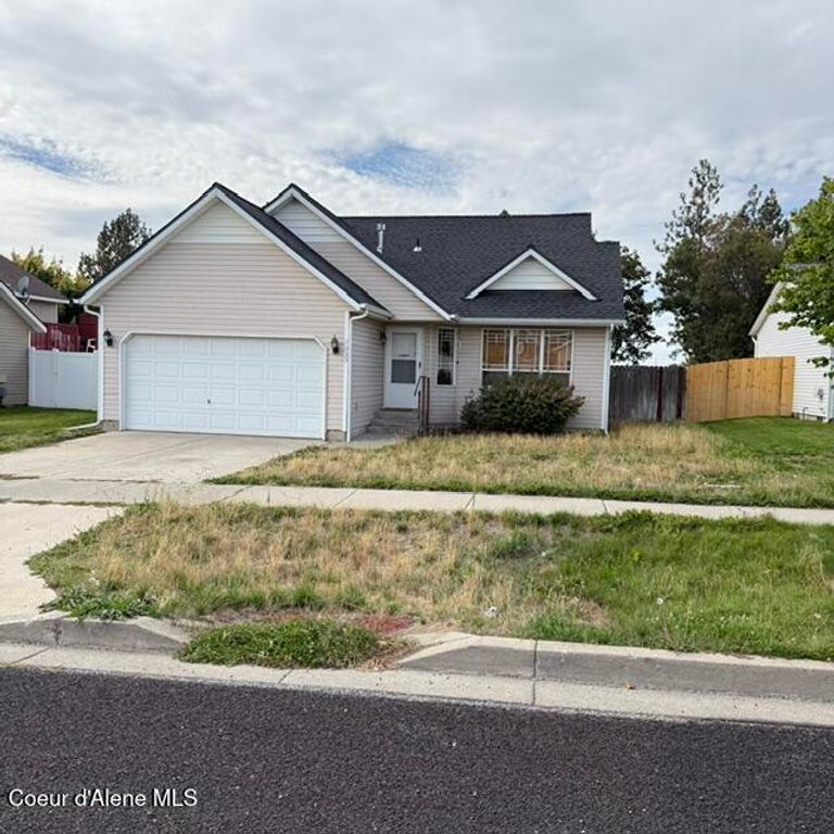 7533 N Winterview Drive, Coeur d'Alene, ID 83815
