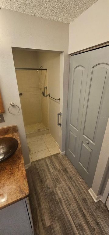 Image 25 of property listing at 4075 SHORESIDE CIRCLE, Tampa, FL 33624