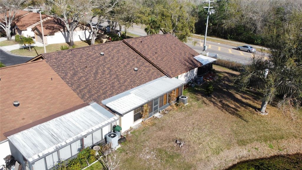 Image 40 of property listing at 4075 SHORESIDE CIRCLE, Tampa, FL 33624