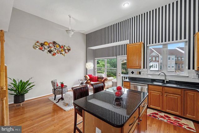 14651 SEASONS DR, Centreville, VA 20120