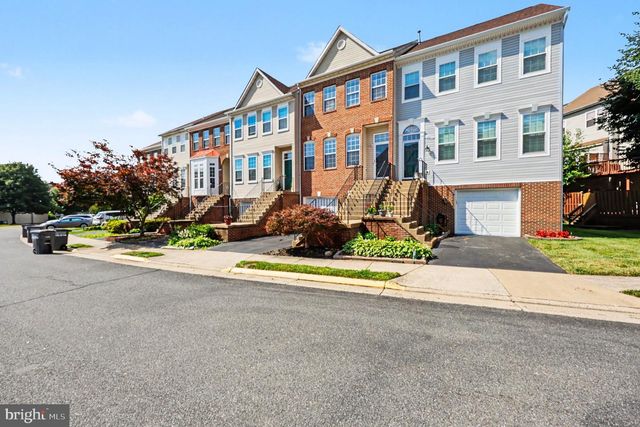 14651 SEASONS DR, Centreville, VA 20120