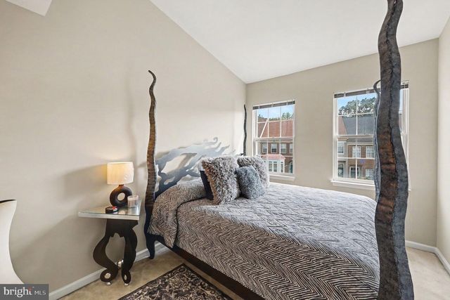 14651 SEASONS DR, Centreville, VA 20120