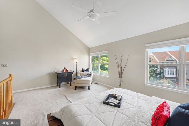 14651 SEASONS DR, Centreville, VA 20120