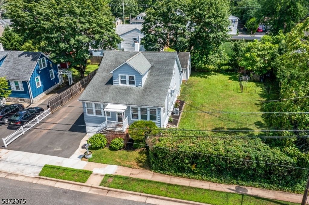 913 E Frech Ave, Manville Boro, NJ 08835