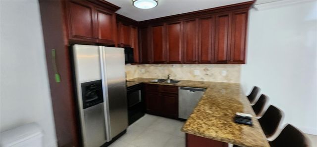 806 NE 7th Street a, Hallandale Beach, FL 33009