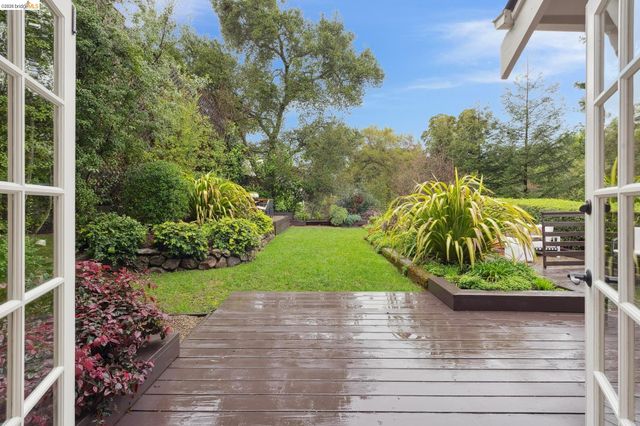 1374 El Centro Ave, Oakland, CA 94602