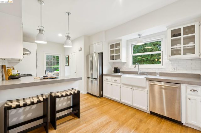 1374 El Centro Ave, Oakland, CA 94602