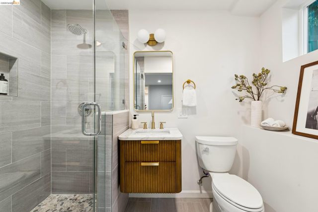 1374 El Centro Ave, Oakland, CA 94602