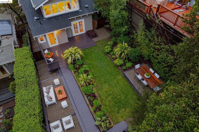 1374 El Centro Ave, Oakland, CA 94602