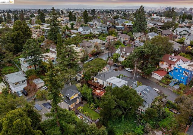 1374 El Centro Ave, Oakland, CA 94602