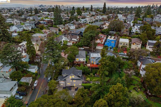 1374 El Centro Ave, Oakland, CA 94602