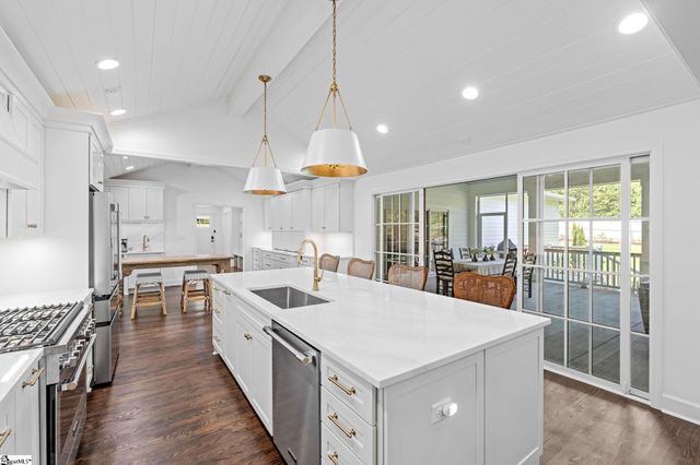 46 Partridge Lane, Greenville, SC 29601