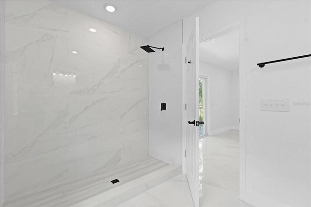 5851 SE DREW ROAD, Belleview, FL 34420