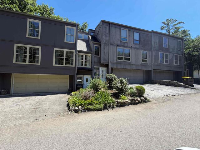 2913 W Winterberry Court, Bloomington, IN 47404