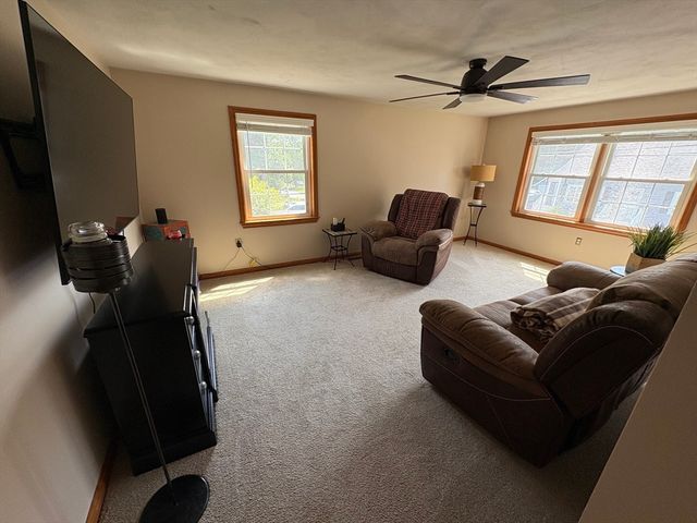 7 Canobieola Rd, Methuen, MA 01844