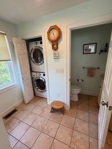 7 Canobieola Rd, Methuen, MA 01844