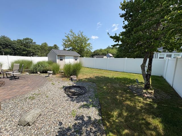 7 Canobieola Rd, Methuen, MA 01844