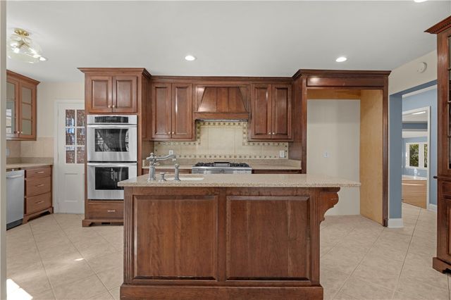 1808 Seminole Trail, Waycross, GA 31501