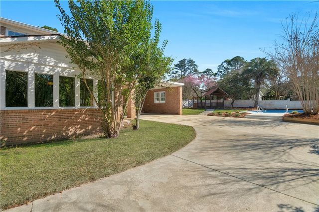 1808 Seminole Trail, Waycross, GA 31501