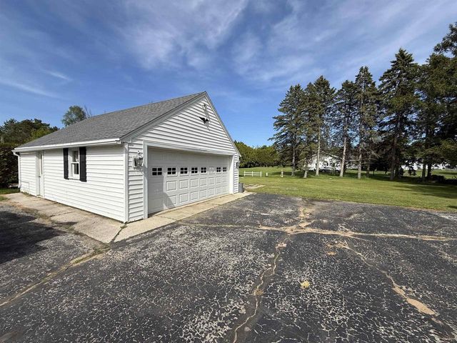 3621 TANNERY ROAD, Two Rivers, WI 54241