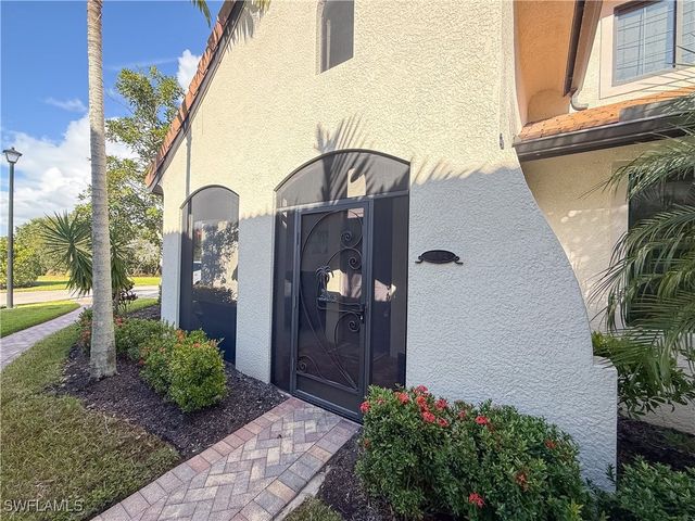 1439 Santiago CIR 2101, Naples, FL 34113