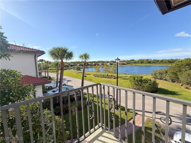 1439 Santiago CIR 2101, Naples, FL 34113
