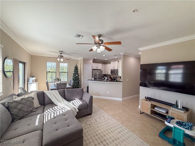 1439 Santiago CIR 2101, Naples, FL 34113