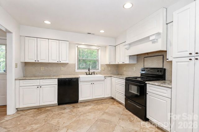 7441 Riding Trail Road, Charlotte, NC 28212