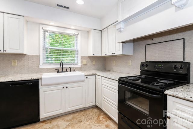 7441 Riding Trail Road, Charlotte, NC 28212