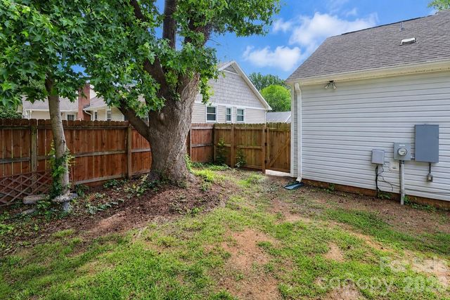 7441 Riding Trail Road, Charlotte, NC 28212