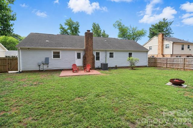 7441 Riding Trail Road, Charlotte, NC 28212