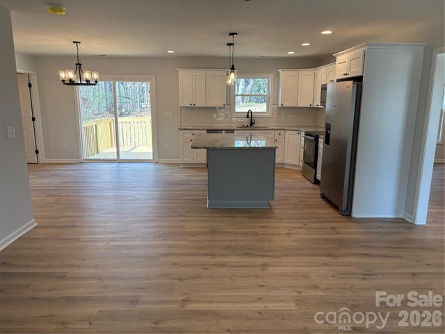 326 S Greenbriar Road, Statesville, NC 28625