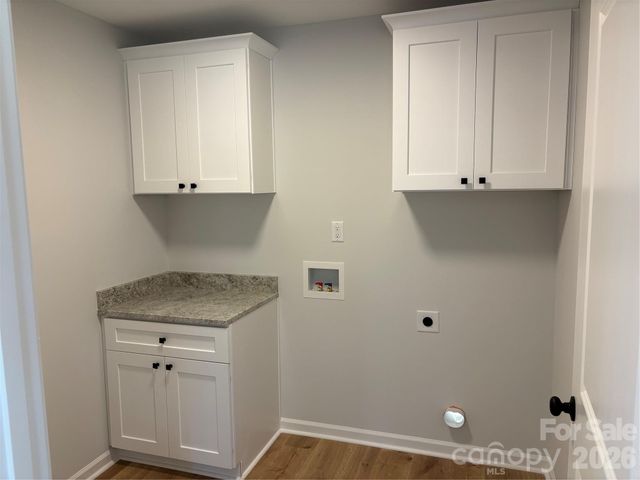 326 S Greenbriar Road, Statesville, NC 28625