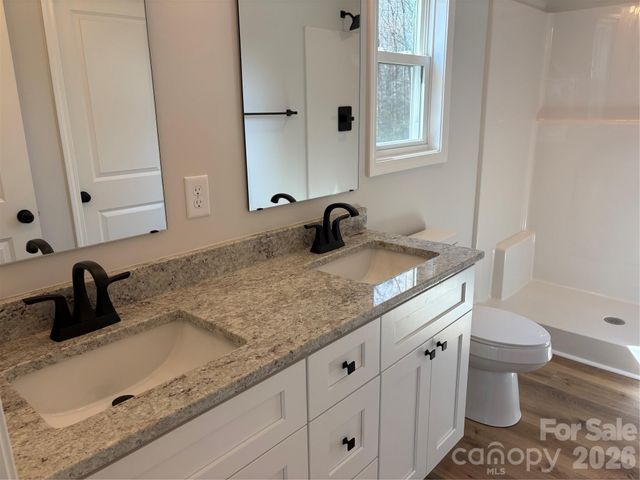 326 S Greenbriar Road, Statesville, NC 28625