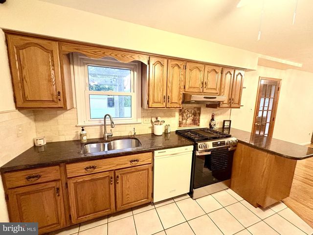 890 MANTUA BLVD, Sewell, NJ 08080