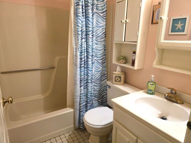 222 Buck Island Road APT 2-6, West Yarmouth, MA 02673