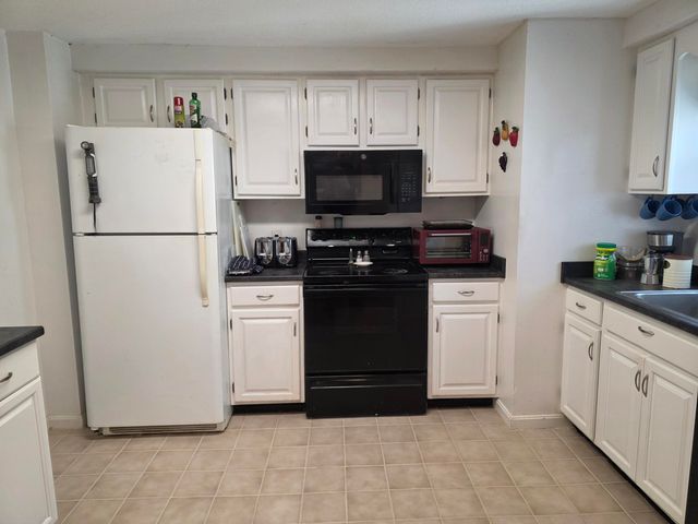 222 Buck Island Road APT 2-6, West Yarmouth, MA 02673