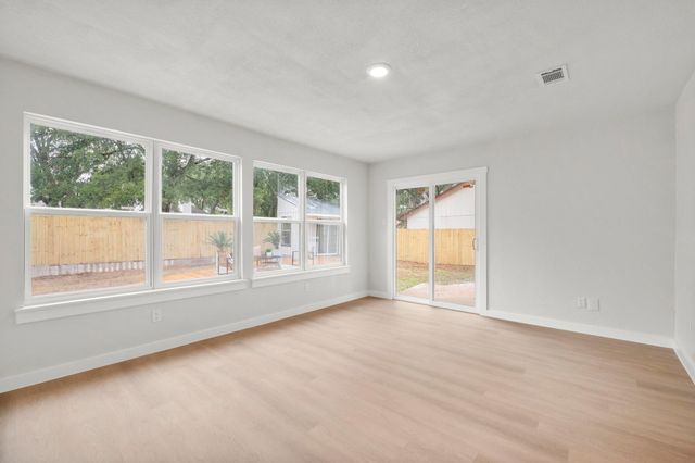 4502 Clarno DR, Austin, TX 78749