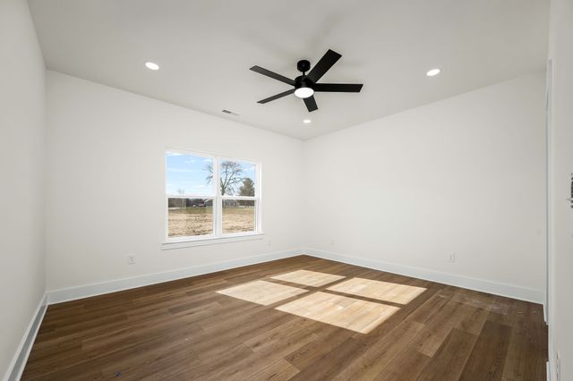 4185 Asbury Road, Manchester, TN 37355