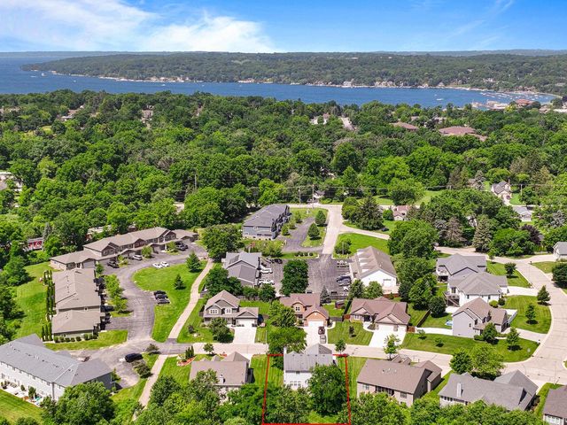 501 Manning WAY, Lake Geneva, WI 53147