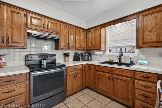 1421 Briarwood Drive, Alma, AR 72921