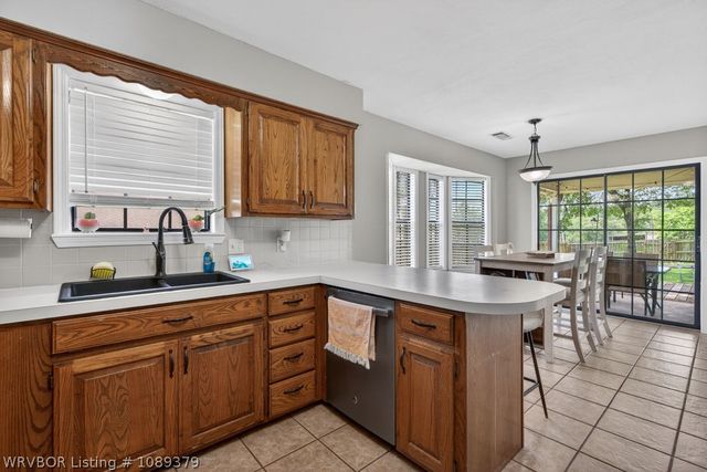 1421 Briarwood Drive, Alma, AR 72921