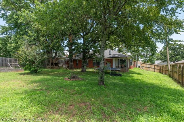1421 Briarwood Drive, Alma, AR 72921