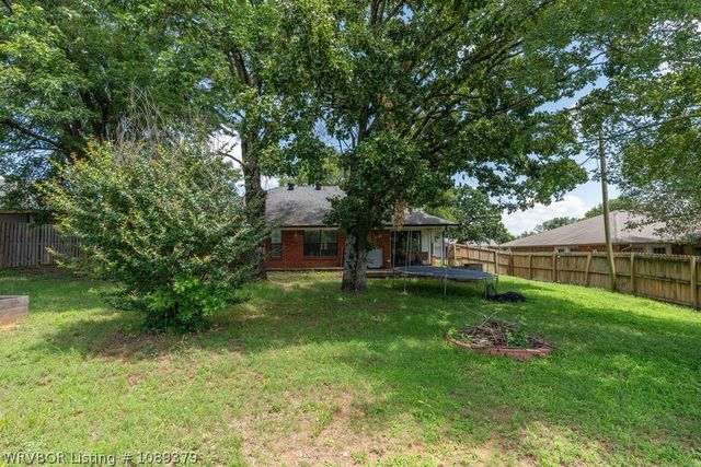 1421 Briarwood Drive, Alma, AR 72921