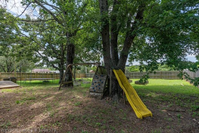 1421 Briarwood Drive, Alma, AR 72921