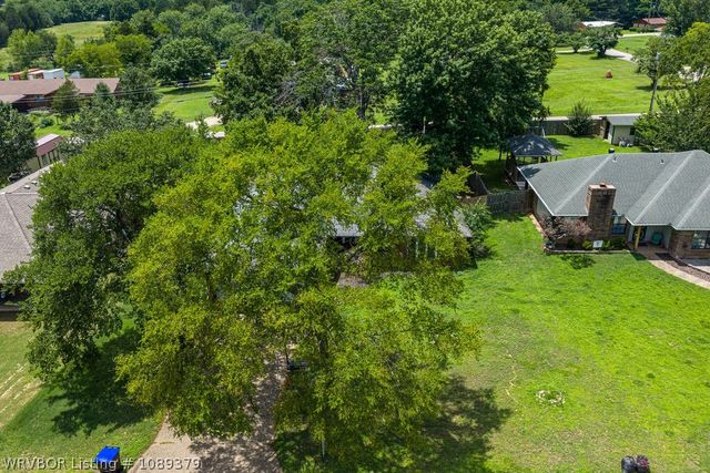 1421 Briarwood Drive, Alma, AR 72921