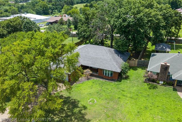 1421 Briarwood Drive, Alma, AR 72921